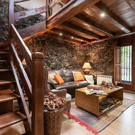 아파트 Homeforguest Cosy Rural Flat El Romero With Large Gardens *