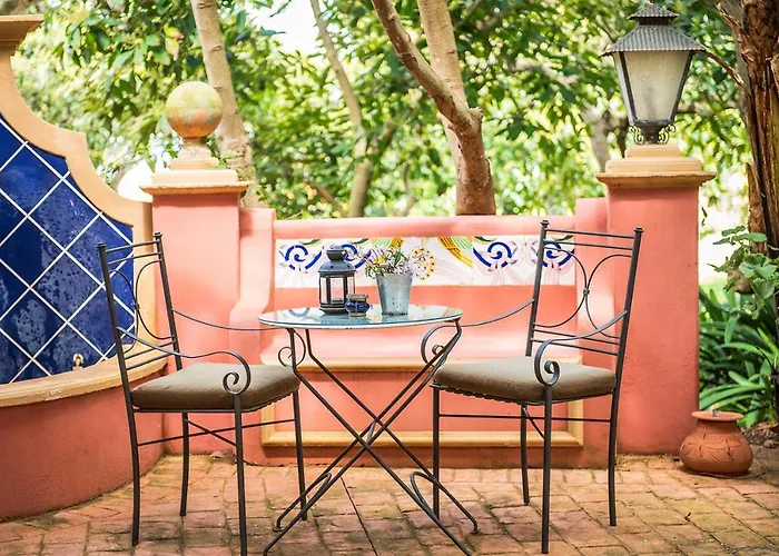 Homeforguest Cosy Rural Flat El Romero With Large Gardens *