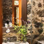 Homeforguest Cosy Rural Flat El Romero With Large Gardens *