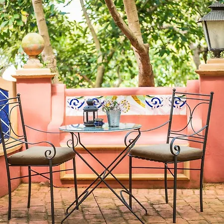 Homeforguest Cosy Rural Flat El Romero With Large Gardens *