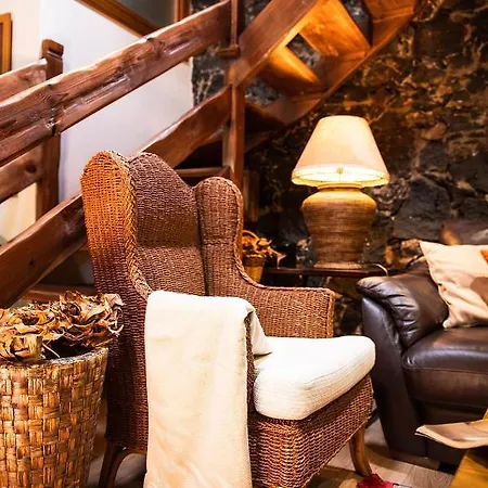 Homeforguest Cosy Rural Flat El Romero With Large Gardens *